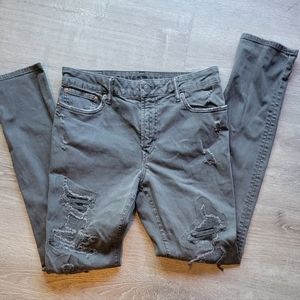 American Eagle distressed jeans